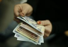 Modificări de ultimă oră la salariile bugetarilor. De când se aplică legea