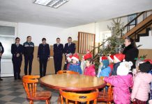 „Descinderi” la sediul IPJ Gorj. Răsună colindele!