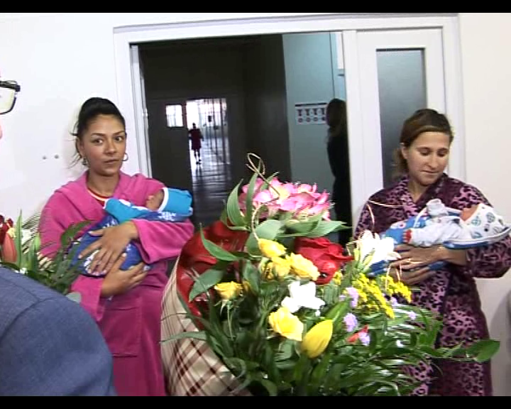 Trei bebeluși au primit certificate de „Românași adevărați” pentru că s-au născut de Ziua Națională