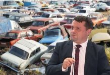 Cimitir de mașini vechi pe malul Jiului! Romanescu: “Cei care dețin 2-3 -4 mașini și nu le folosesc pe toate, să meargă să le ducă acolo”