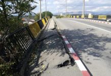 O nouă licitație pentru pasarelele ce stau să cadă