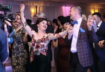 600 de petrecăreți la „Revelionul lăutarilor“