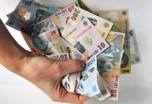 O bătrână din Gorj s-a împăcat cu hoții care i-au furat toți banii din casă