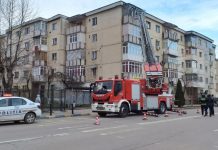 Risc de prăbușire a unui balcon, din cauza vântului