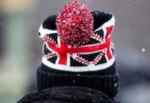 Are 101 ani, dar i s-a cerut să vină cu părinții