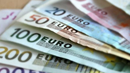 90.000 de euro falsificați, depistați de polițiștii gorjeni în urma a 3 percheziții