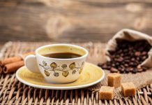 Ce se întâmplă în corpul tău dacă bei zilnic 4 ceşti de cafea