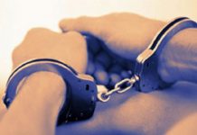 În arest la doar 17 ani. Ce a făcut tânărul inconștient!
Un tânăr de 17 ani, din comuna gorjeană Albeni, a fost reținut duminică pentru 24 de ore, fiin…