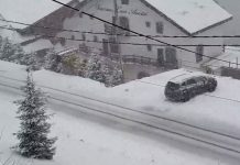 Ninge de ore întregi la Rânca. Stratul de zăpadă are deja peste 30 de centimetri (Video) 1121