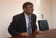 Unii izolați la domiciliu au impresia că pot profita de autorități. Vor bacon, nu cartofi!