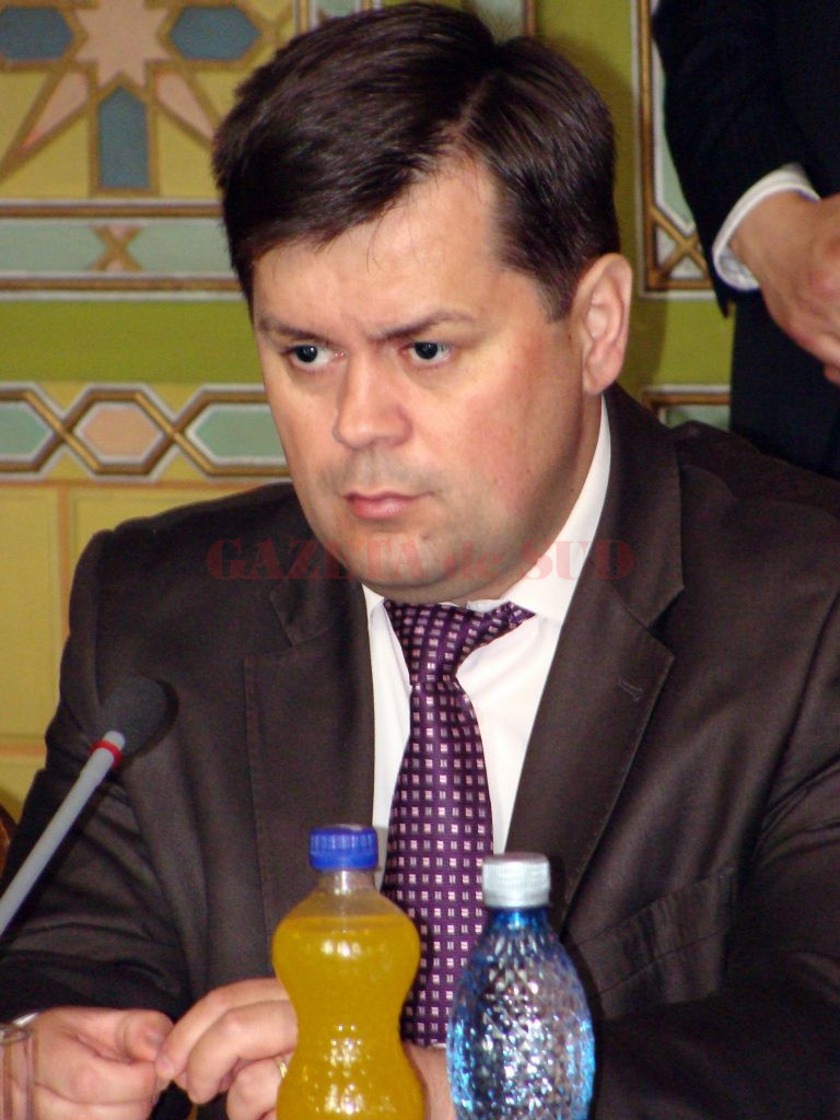 Primarul din Târgu Jiu, Marcel Romanescu, a anunţat închiderea creşelor