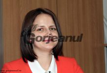 Turceni: Festivitate de absolvire pe stadion