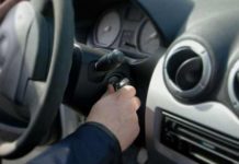 Mașină lăsată cu cheile în contact, furată. update: Găsită în Vîlcea