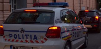 Un tânăr este anchetat poliție după ce ar fi distrus un aparat de jocuri de noroc