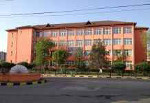 Învățătoare confirmată cu coronavirus