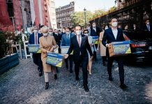 PNL face „campanie de la om la om” în plină pandemie