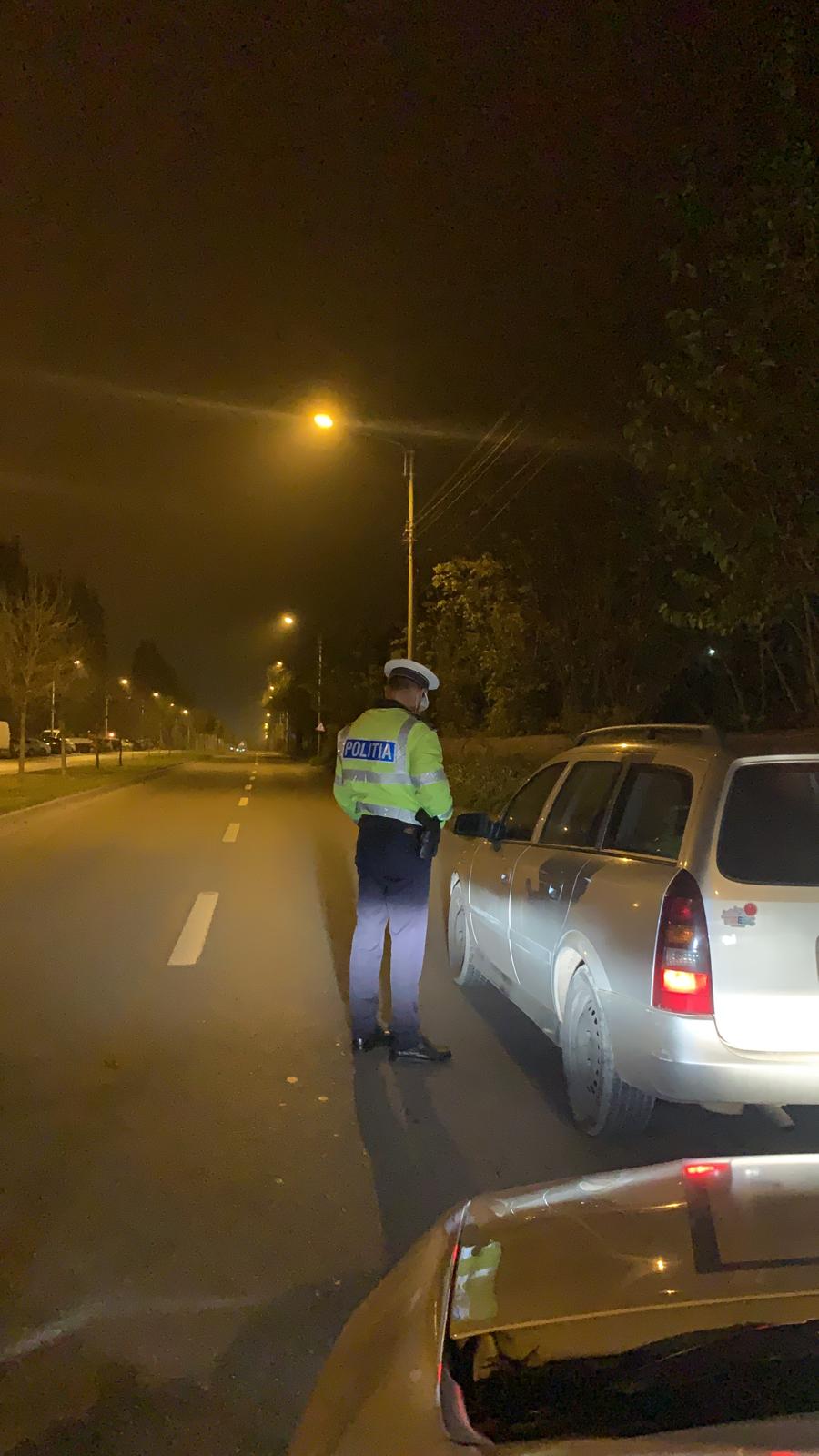Un bărbat din Hunedoara fără permis auto a fost depistat la volan pe DN 66 de polițiștii gorjeni
