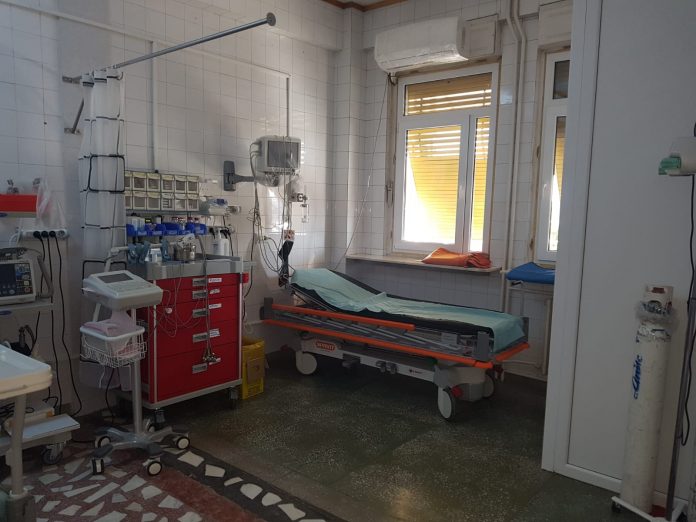 Spitalul de la Cărbunești are ocupate doar 45 de paturi din 200