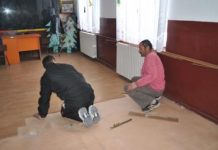 La şcoala din Jupâneşti, elevi şi muncitori în aceeaşi clasă