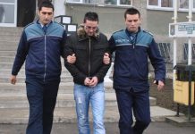 Ţinea în casă 100.000 de euro şi a fost jefuit