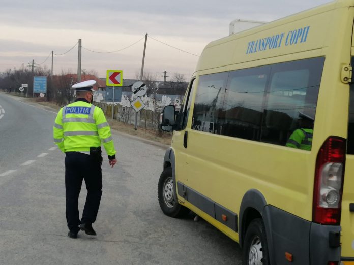 Galerie foto: Poliția a verificat transportul elevilor