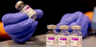 Vaccin AstraZeneca împotriva COVID-19  Foto: Profi Media
