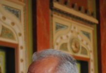 Călinoiu îşi duce angajaţii cu zăhărelul