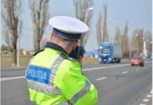 O femeie de 74 de ani din Gorj a rămas fără permis, după ce a fost prinsă de radar cu peste 160 km/h