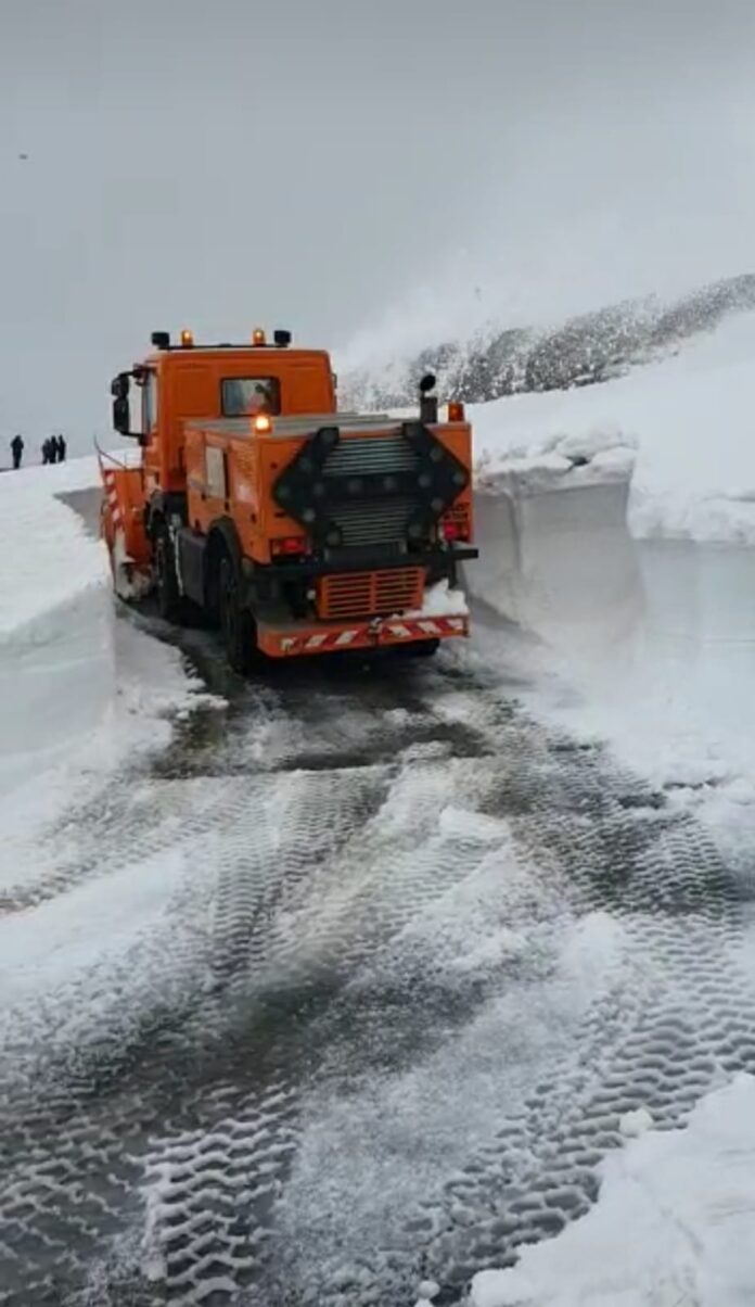 Gorj: A început deszăpezirea Transalpinei