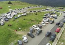 Gorj: Sute de mașini pe Transalpina