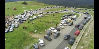Gorj: Sute de mașini pe Transalpina