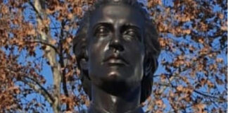 Bust al poetului Mihai Eminescu, dezvelit la Târgu Jiu