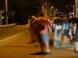 Pieton lovit în timp ce mergea pe carosabil, printre mașini, în Târgu Jiu