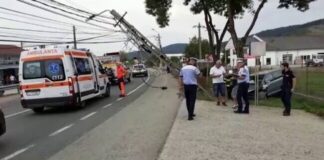 Doi copii au ajuns la spital în urma unui accident produs pe strada 1 mai din Dej