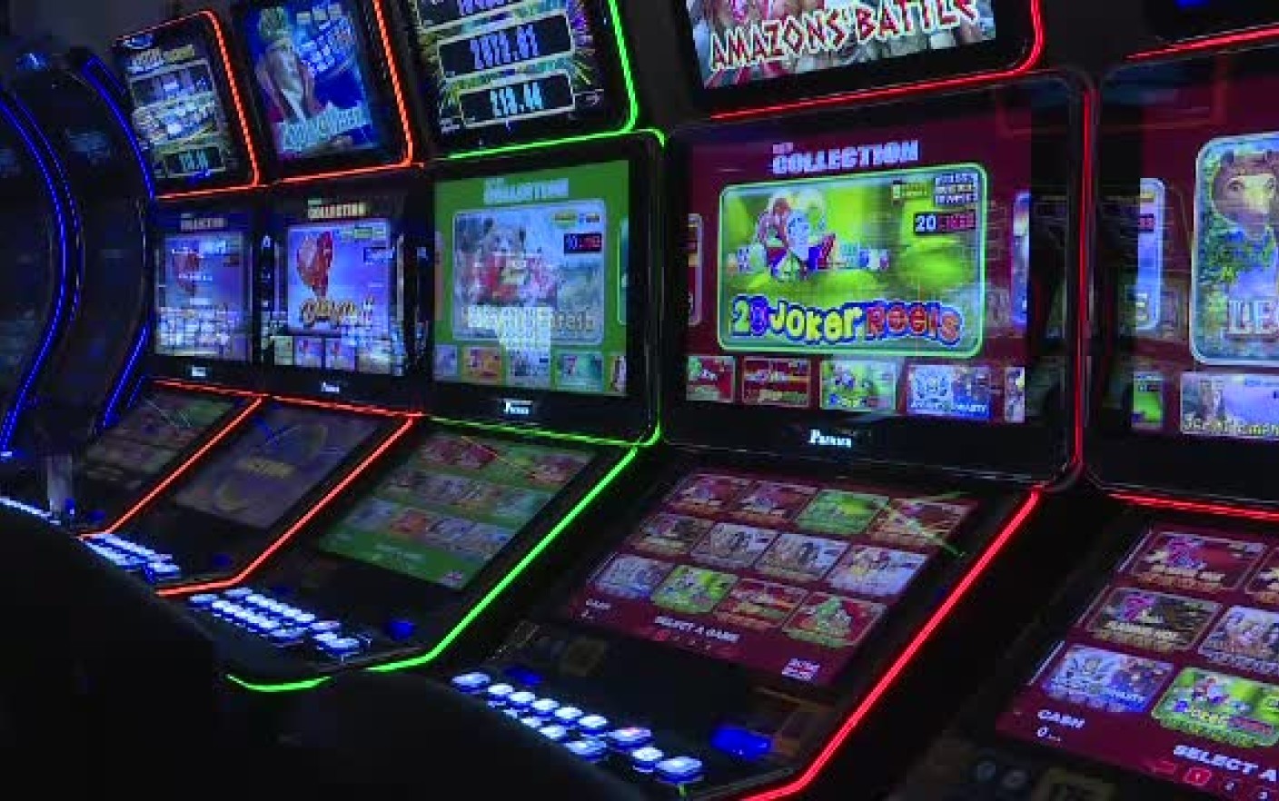 Gorj: Un bărbat a spart un aparat de jocuri de noroc după ce a pierdut
