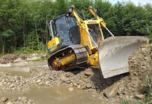 Lucrări în Gorj pentru a preveni inundațiile de toamnă Lucrările au drept scop refacerea sectoarelor de albie afectate de inundațiile din perioada de primăvară în Gorj