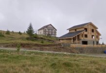 Procesul directorului acuzat de delapidare a început cu o amânare