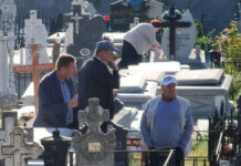 VIDEO: Cavouri, cu termen redus de valabilitate! Direcția Publică Motru construiește ilegal și prost locuri de veci