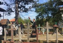 Înălțarea Sfintei Cruci, celebrată la Muzeul Crucilor din Măceșu Înălțarea Sfintei Cruci, celebrată la Muzeul Crucilor din Măceșu