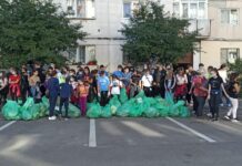 13:16 FOTO. Grămezi de gunoaie strânse de mii de voluntari, la Târgu-Jiu, Motru și Rovinari