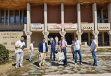 10:33 Europarlamentar USR-PLUS, prezent la Târgu-Jiu. A fost bătut de jandarmi, pe 10 august