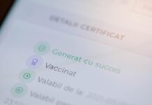 Certificat vaccinare antiCovid / Inquam Photos / Octav Ganea