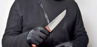 Scene șocante, la Târgu Jiu: tânăr atacat cu cuțitul de un interlop