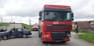 Un autotren a intrat într-o mașină pe șoseaua de centură