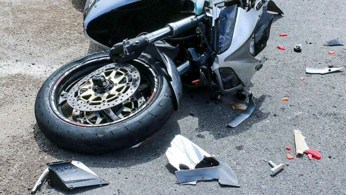 Gorj: Minor rănit după ce a intrat cu motocicleta în altă motocicletă