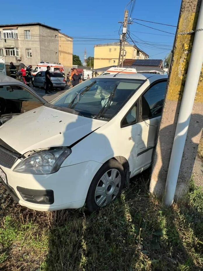 Trei persoane, rănite într-un accident rutier la Târgu Jiu