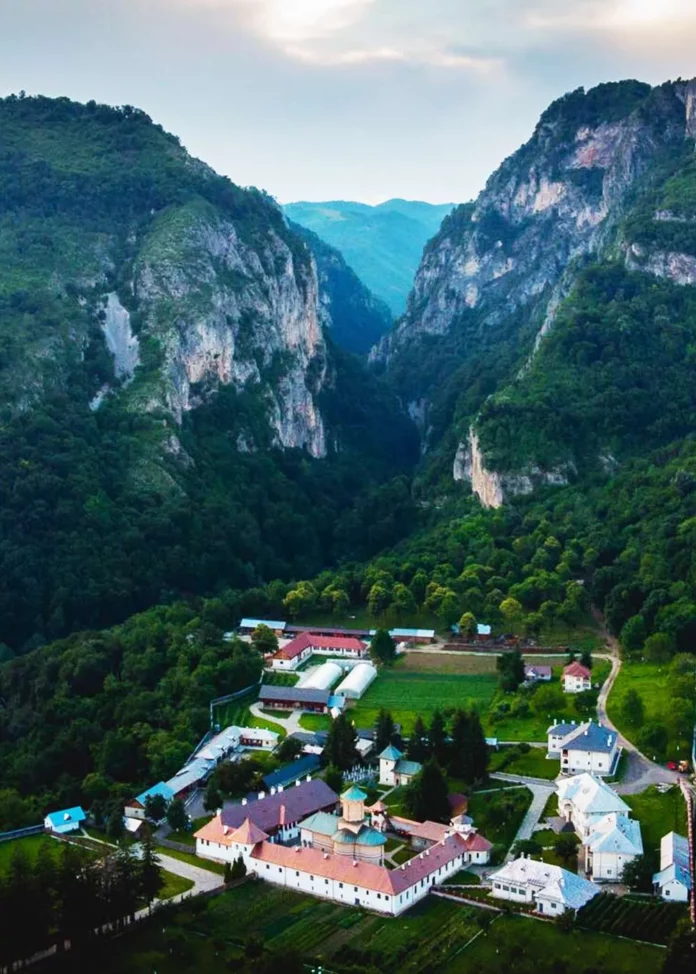 Comuna Polovragi este stațiune turistică de interes local