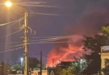 Mai multe case din Craiova, cuprinse de flăcări
