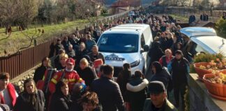 Studenta ucisă la Timișoara, adusă la casa părintească din Padeș