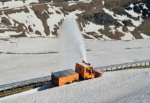 Drumarii au deszăpezit nouă kilometri din Transalpina